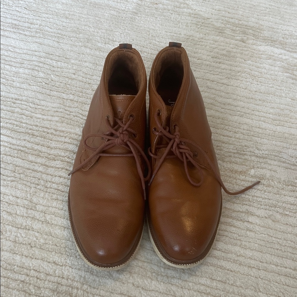 Florsheim Men's Tan Chukka Boots